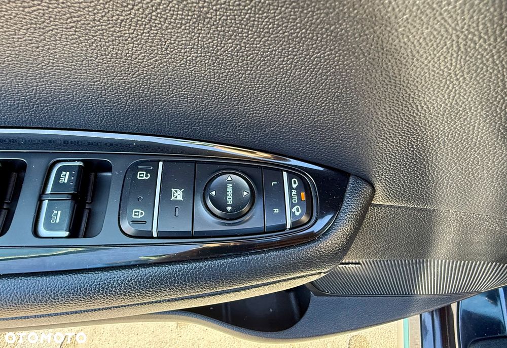 Kia Optima - 27