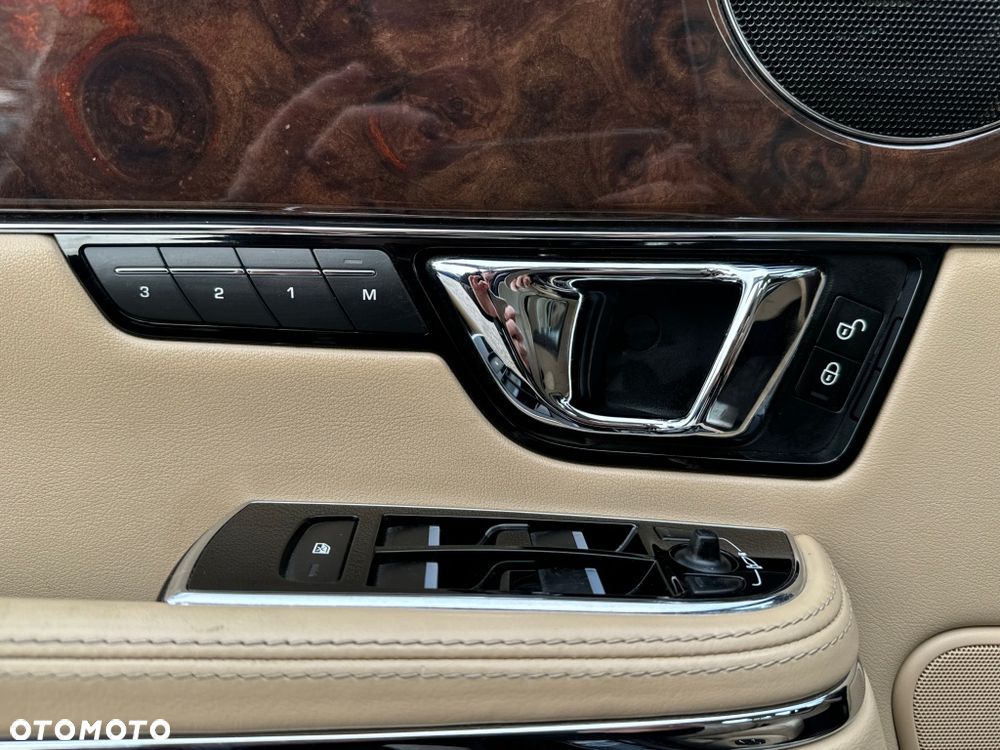 Jaguar XJ 3.0 D V6 Portfolio - 17