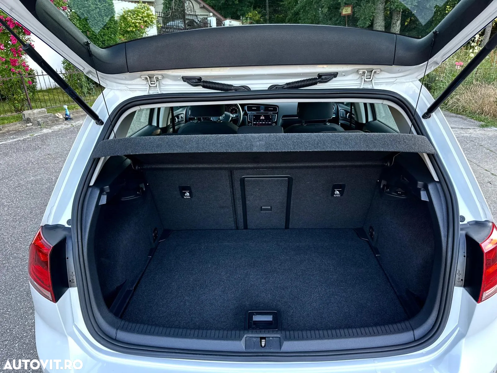 Volkswagen Golf 2.0 TDI (BlueMotion Technology) Highline - 14