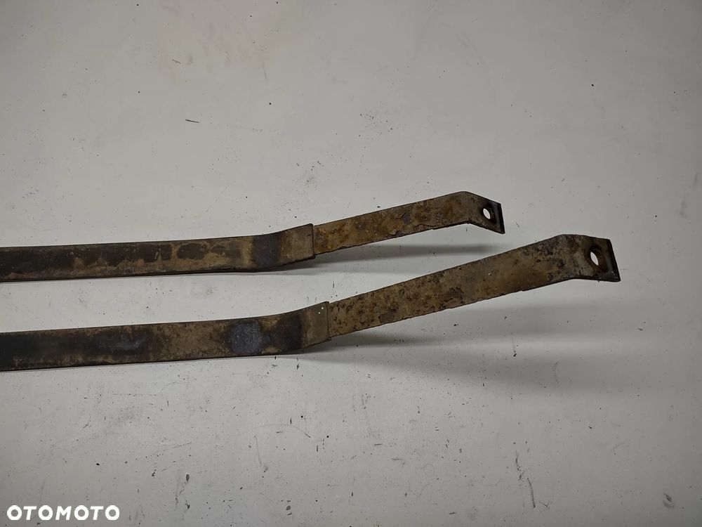 OBEJMA OPASKA MOCOWANIE ZBIORNIKA PALIWA HYUNDAI I40 1.7CRDI 2011-2019r. ORYGINAŁ KOMPLET - 3