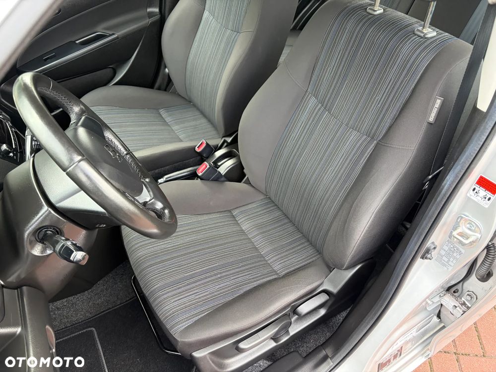 Suzuki Swift - 12