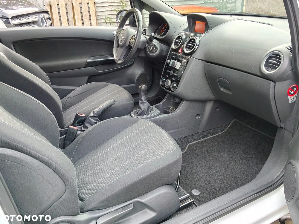 Opel Corsa - 10