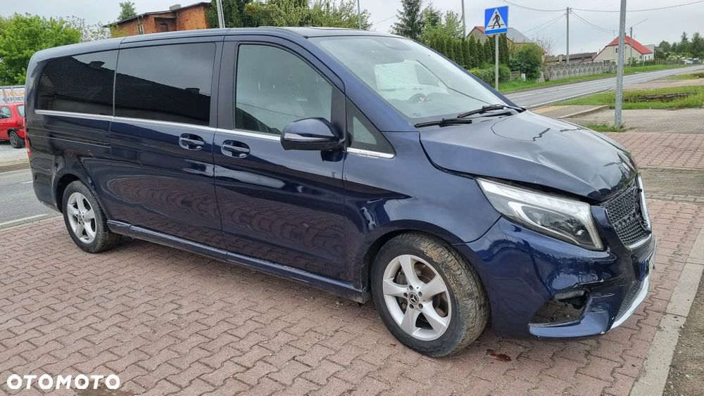 Mercedes-Benz Klasa V 300 d Extralang 9G-TRONIC Avantgarde Edition - 17