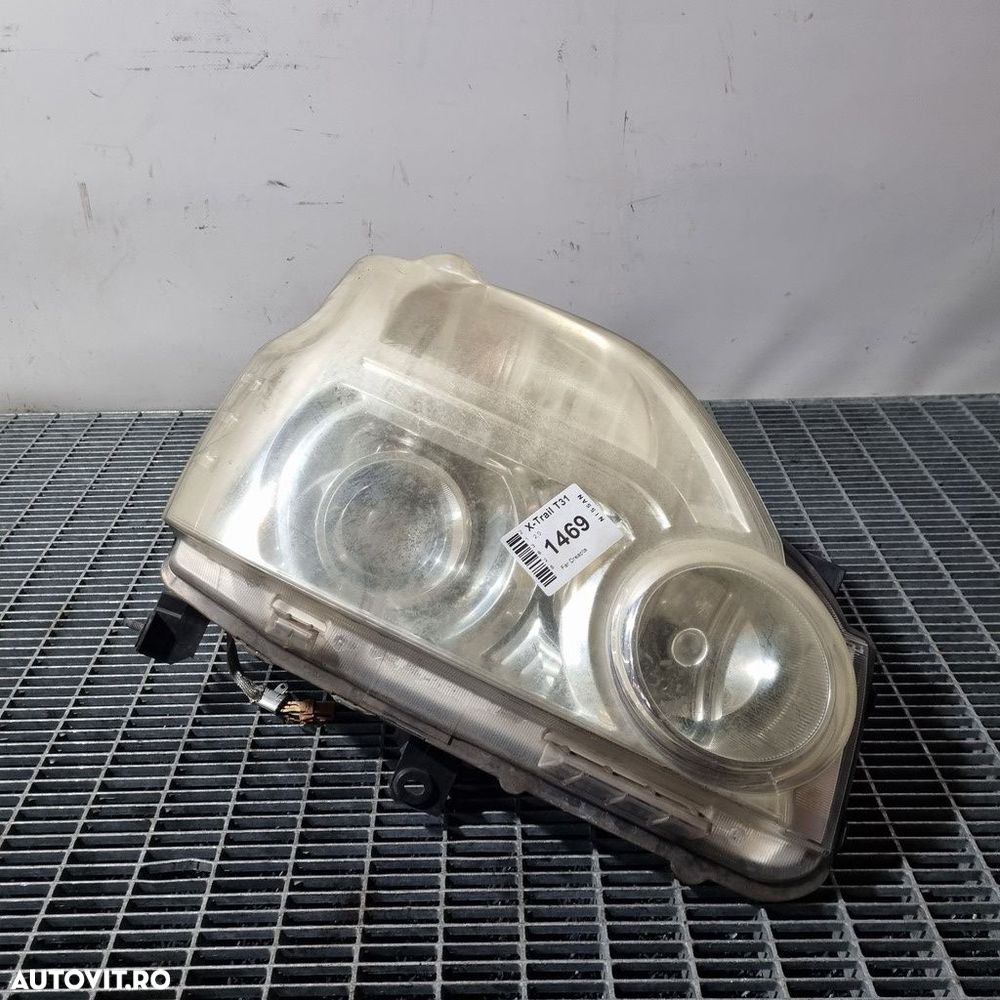 Far Dreapta Nissan X - Trail T31 2007 - 2013 SUV 4 Usi (1469) Xenon - 1