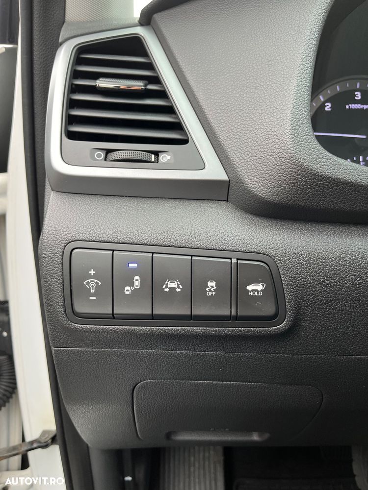 Hyundai Tucson 2.0 CRDI 4WD Automatik Premium - 9