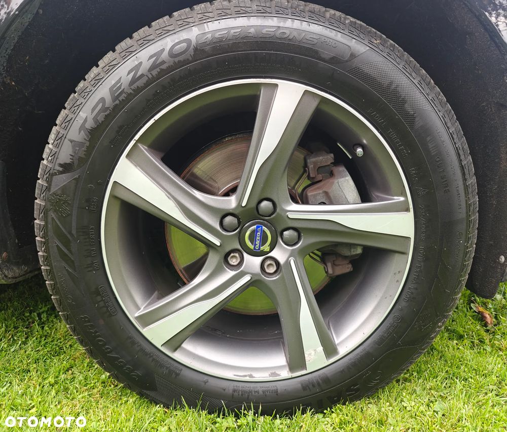 Volvo XC 60 D4 AWD R-Design Momentum - 18