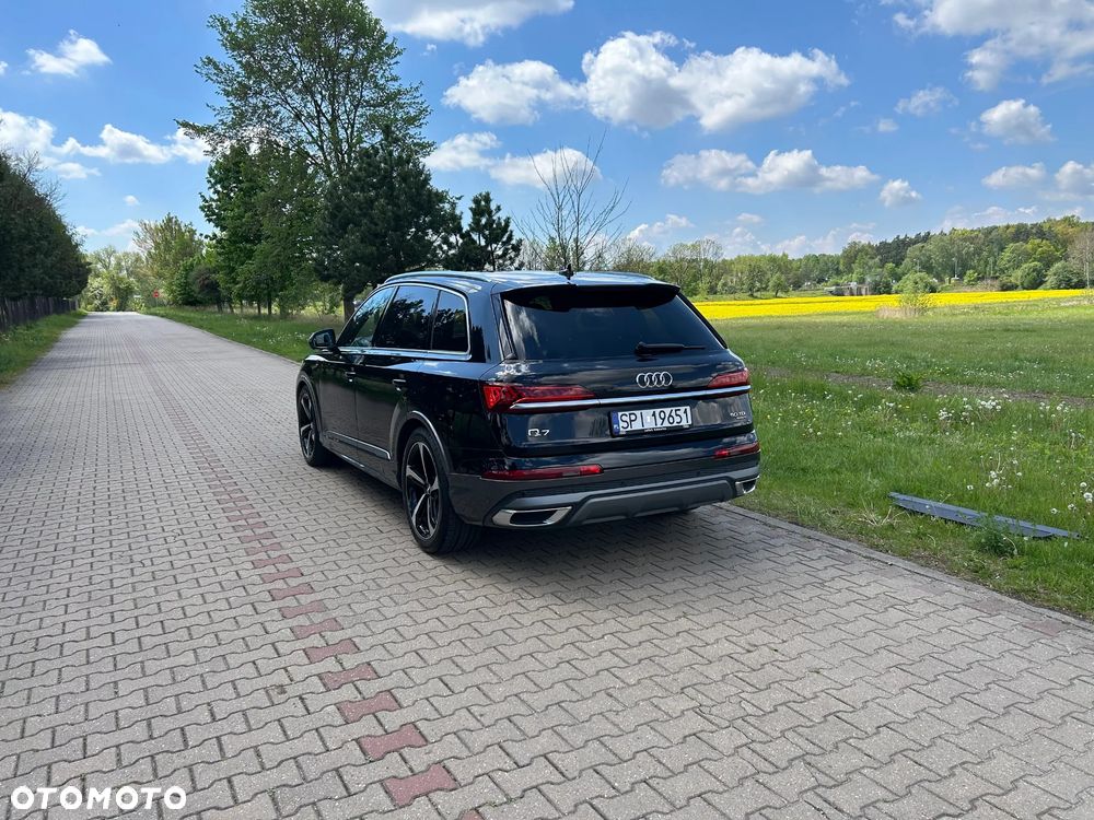 Audi Q7 - 7