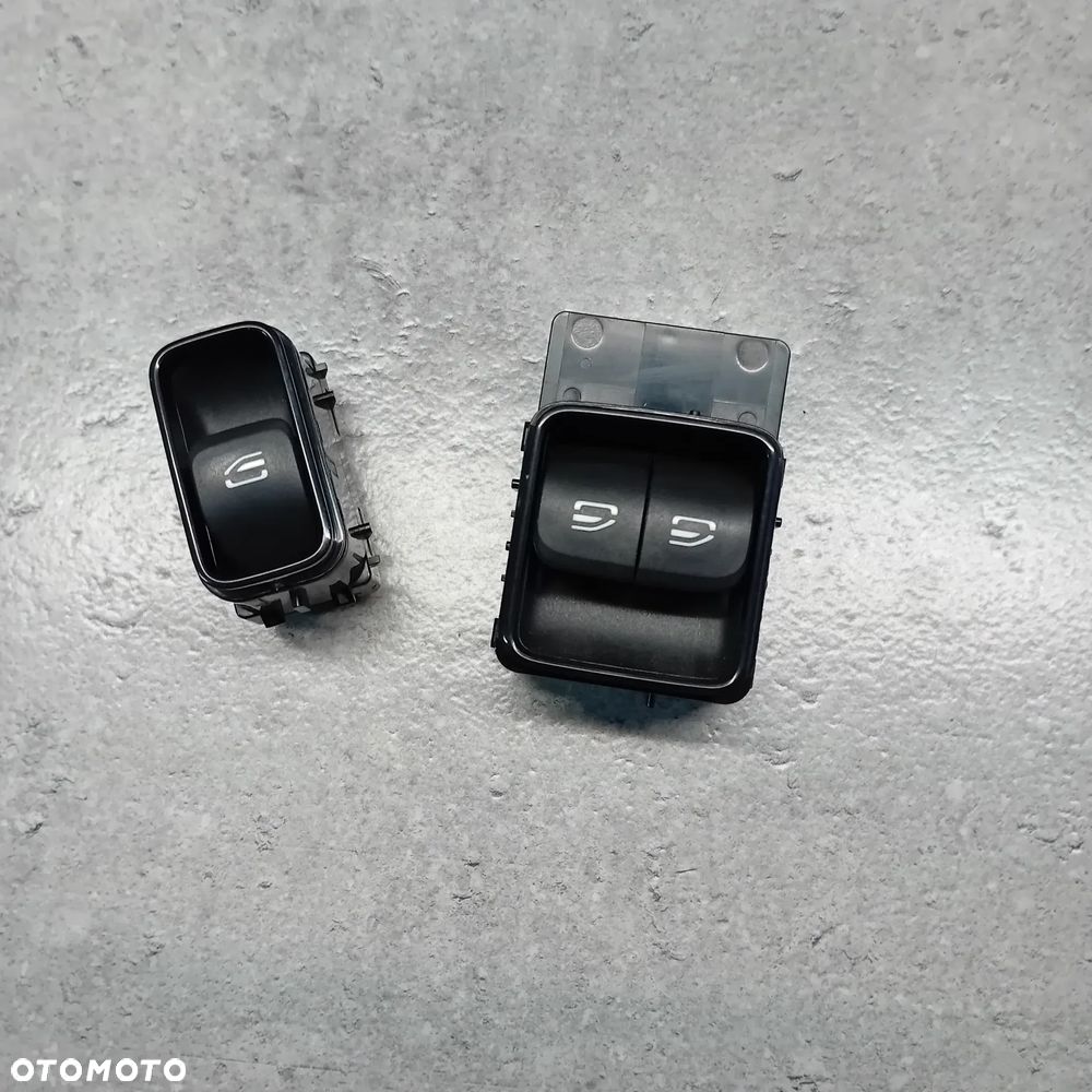 Mercedes Sprinter 907 910 Przełącznik szyb przednich- lewy - 3