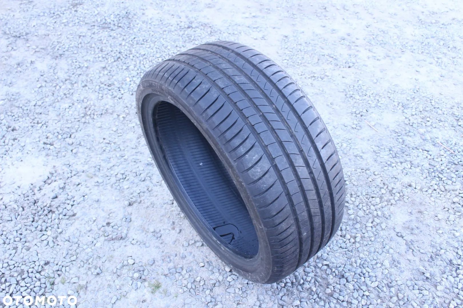 Opona Pojedyncza Dayton Touring 2 225/40 R18 7mm. 2020r. - 1