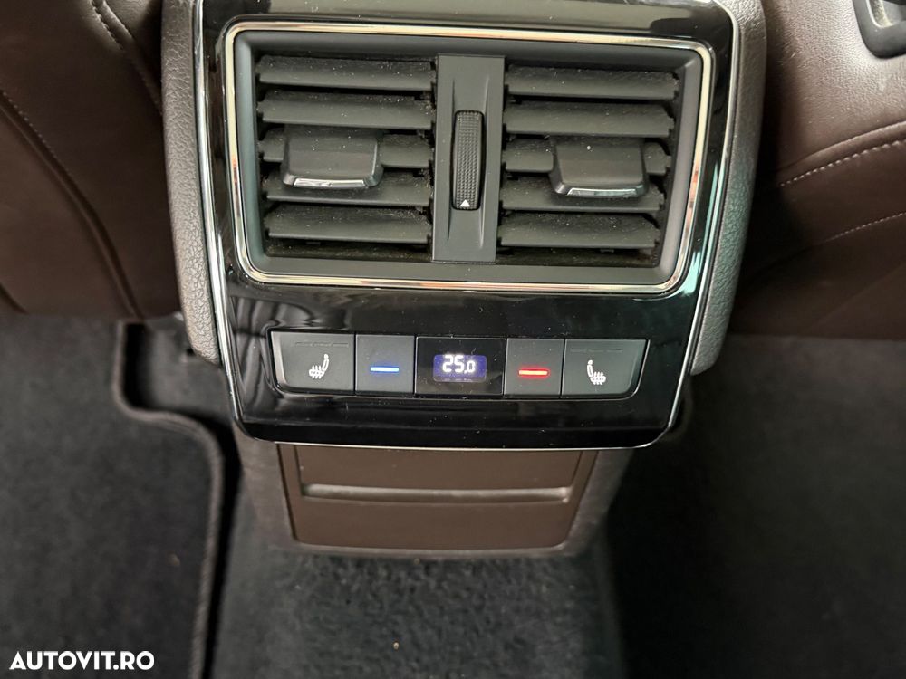 Skoda Superb Combi 2.0 TDI DSG 4X4 Laurin & Klement - 14