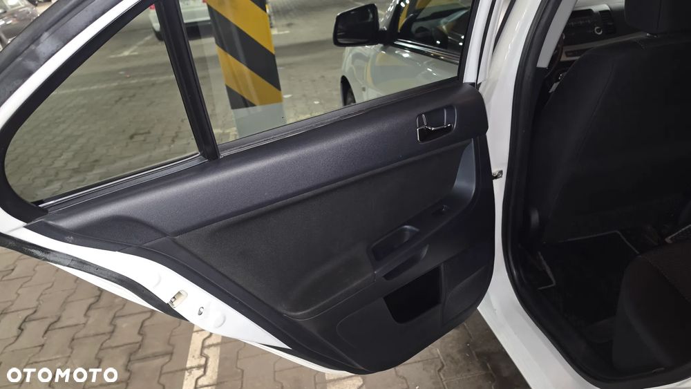 Mitsubishi Lancer 1.8 DID Invite - 18