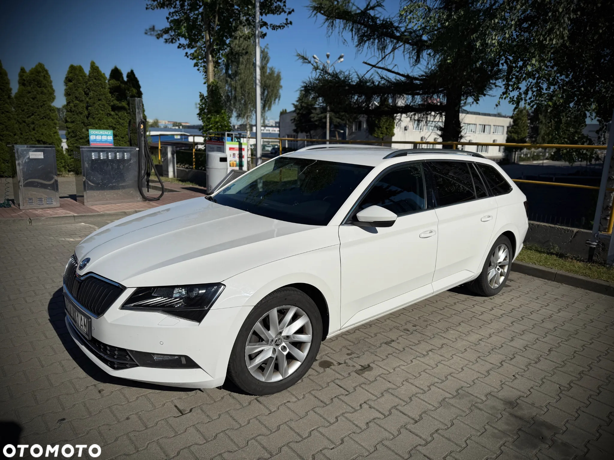 Skoda Superb 2.0 TDI Ambition DSG7 - 11