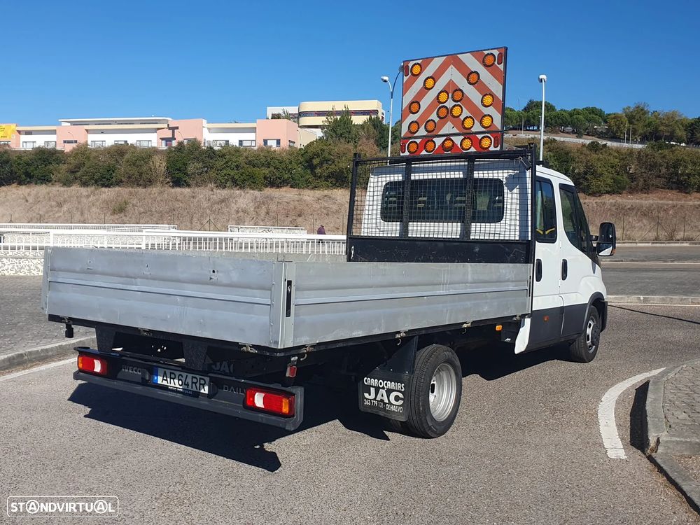 Iveco Daily 2.3 35C14 - 7 LUG. c/ sinalização luminosa - 3