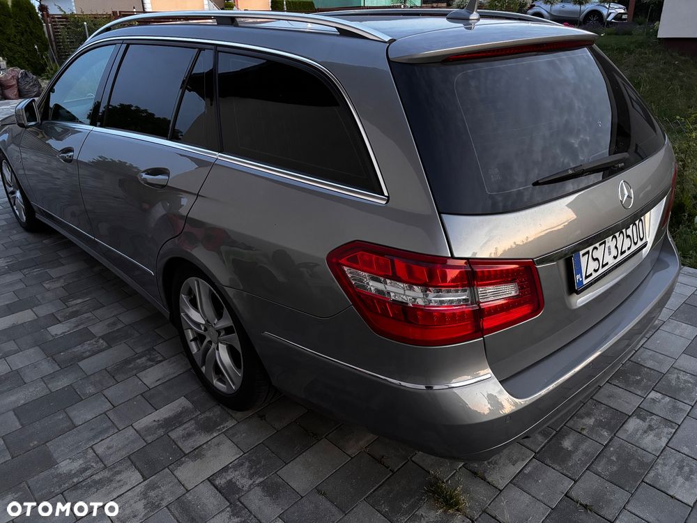 Mercedes-Benz Klasa E 220 CDI DPF BlueEFFICIENCY Automatik Avantgarde - 4