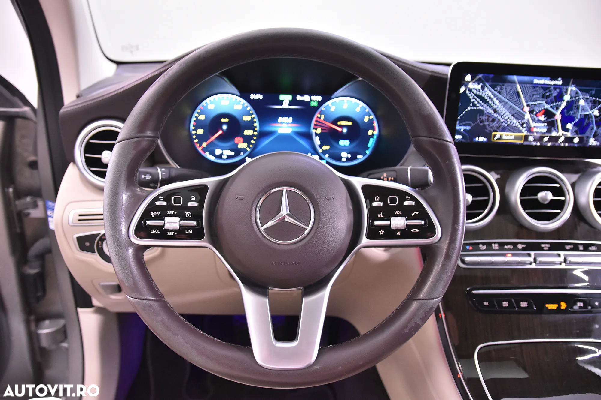 Mercedes-Benz GLC Coupe 300 de 4MATIC - 16