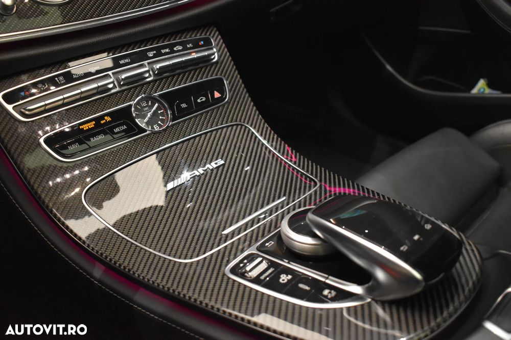 Mercedes-Benz E 63 AMG S 4MATIC Aut. - 12