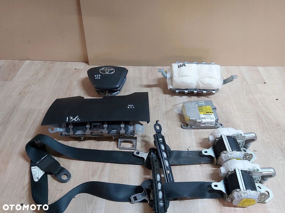 Toyota AVENSIS T27 I Lift air bag poduszka deska kierowcy pas przód - 1
