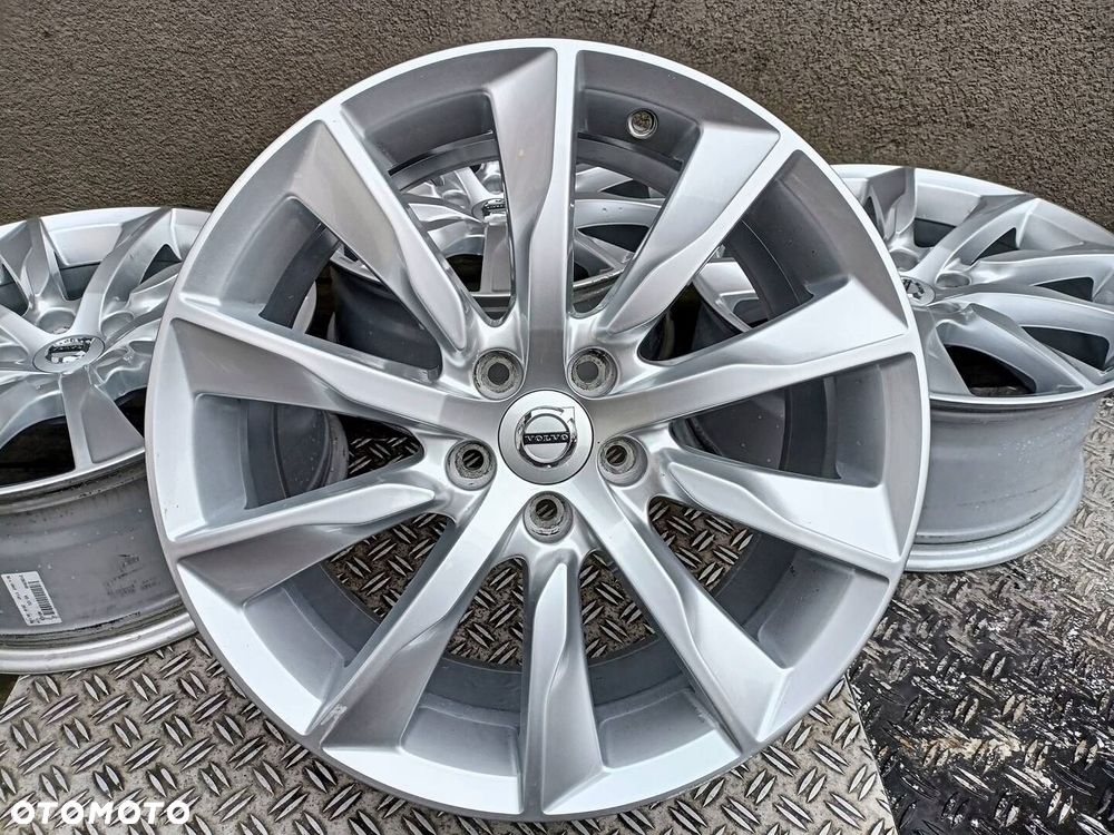Oryginał felgi 18cali Volvo S60 S90 V40 V60 V90 XC90 R-Design - 2