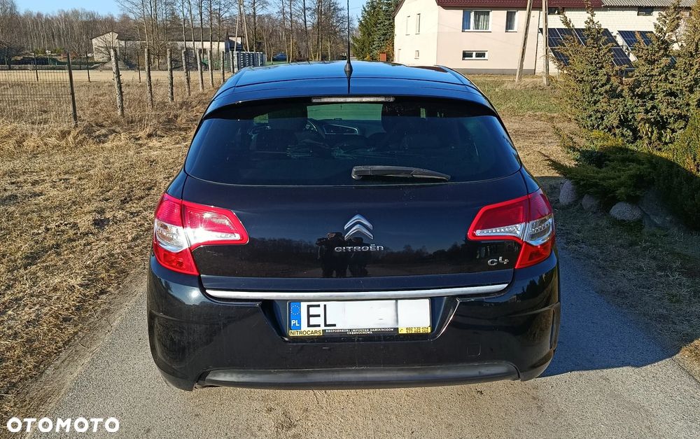 Citroën C4 HDi 90 Attraction - 2