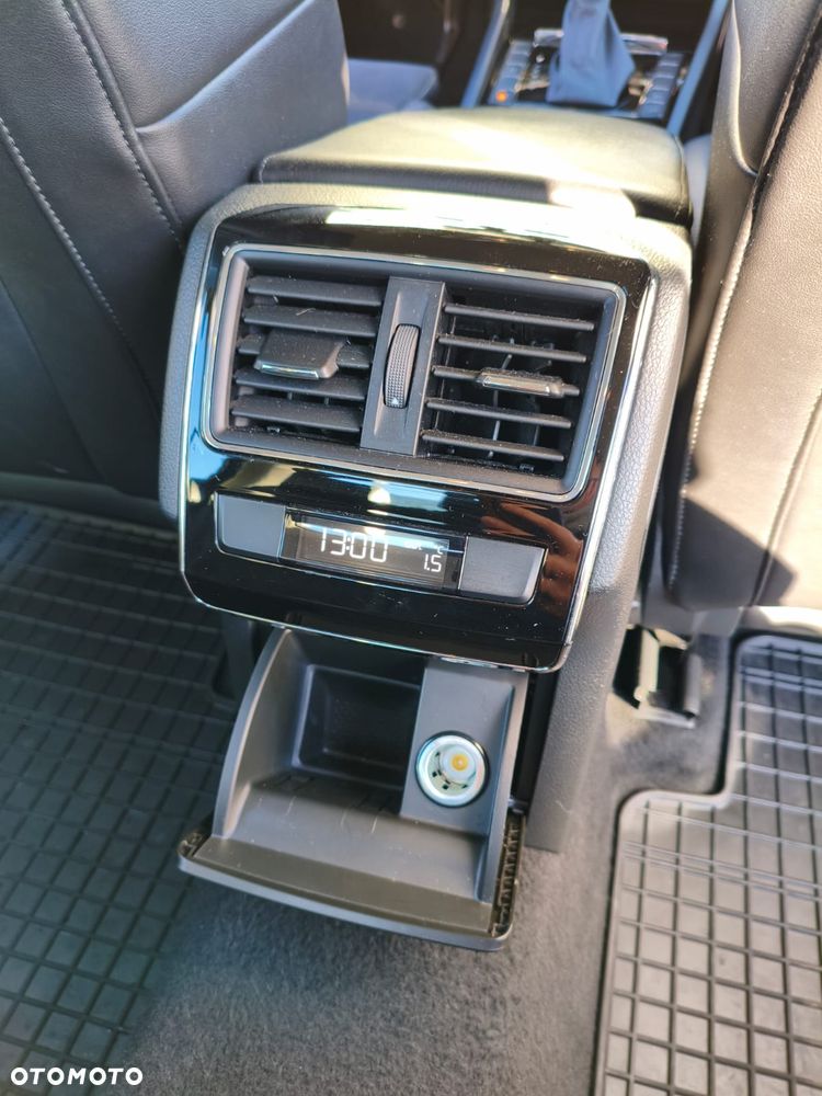 Skoda Superb 2.0 TDI Ambition DSG - 39