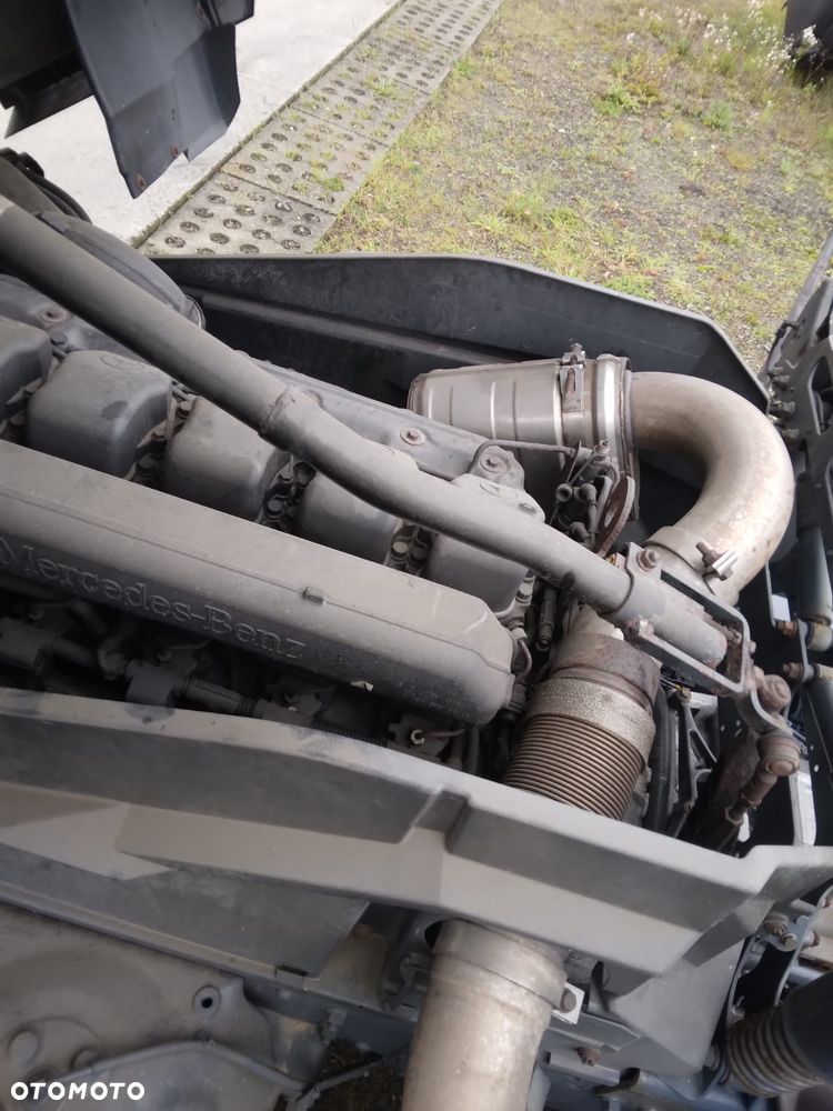 Mercedes-Benz AXOR 2536 6x2 manual - 28