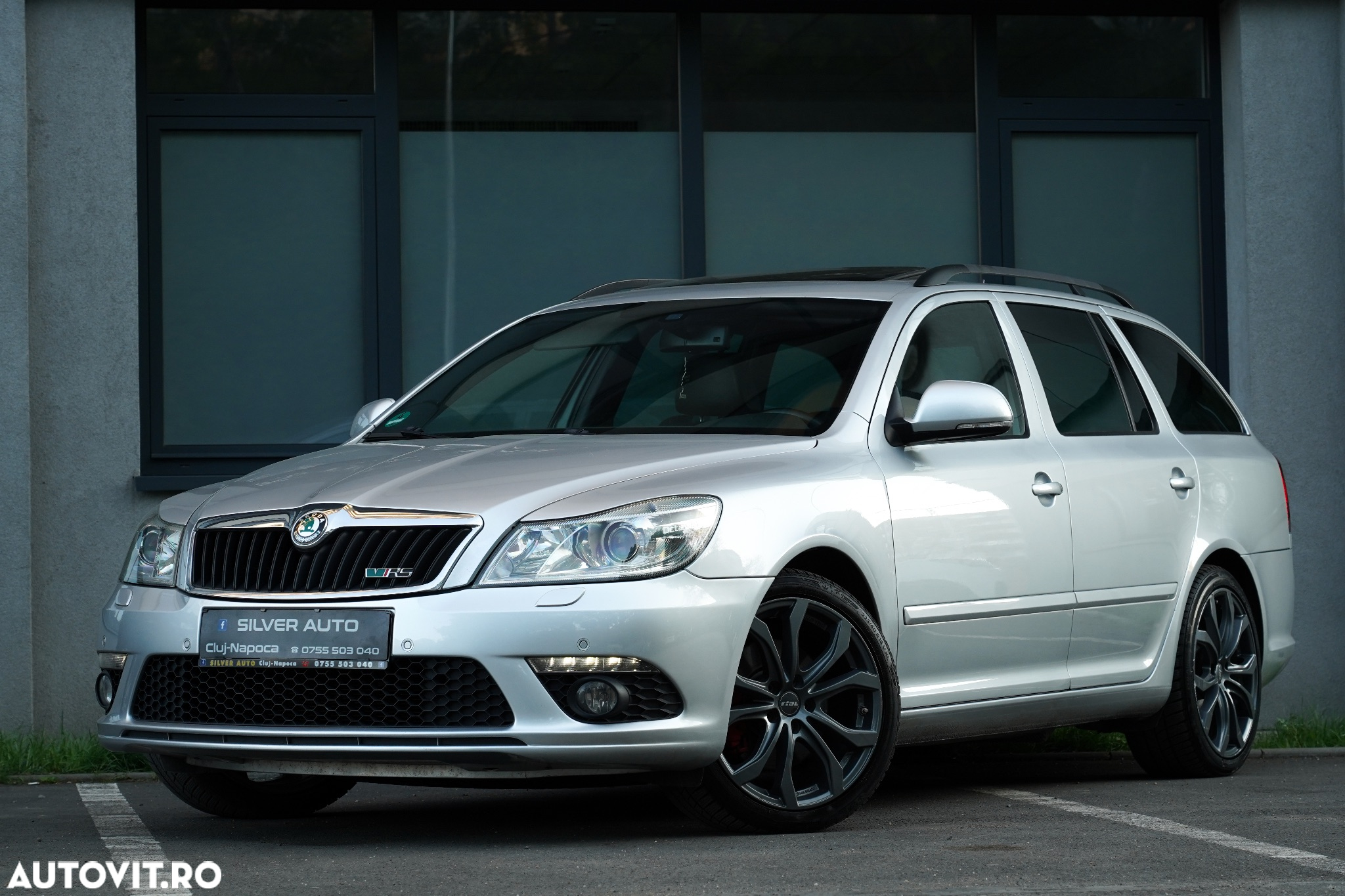 Skoda Octavia Combi Diesel 2.0 TDI RS - 2