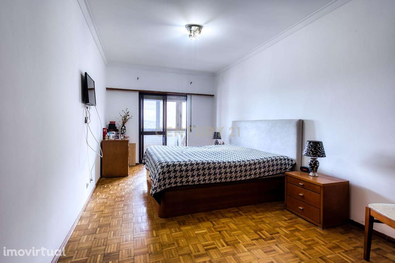 Apartamento T2 com garagem box - Algueirão Mem-Martins - Grande imagem: 3/21