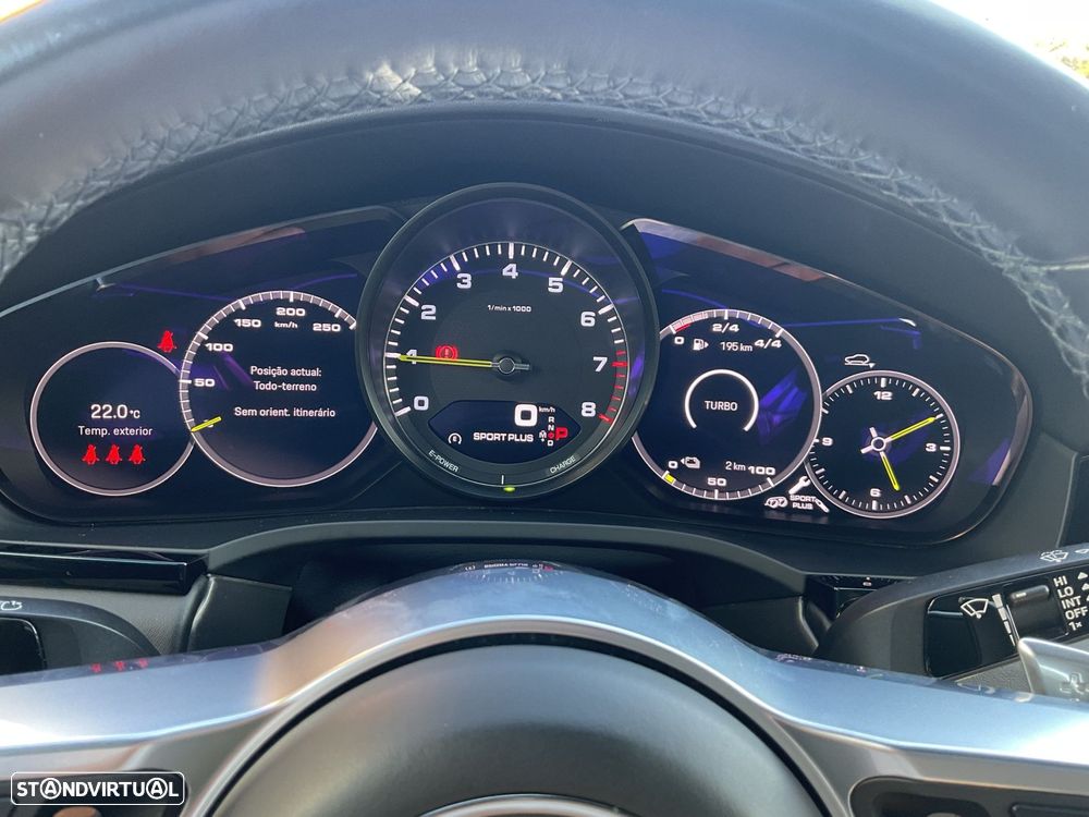 Porsche Cayenne Coupé E-Hybrid - 32