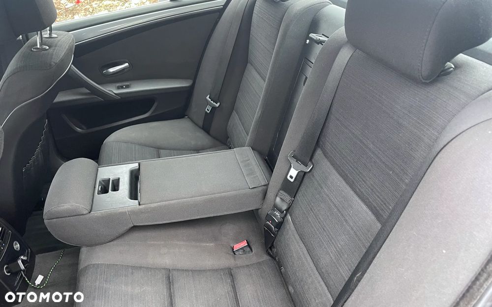 BMW Seria 5 525d - 15