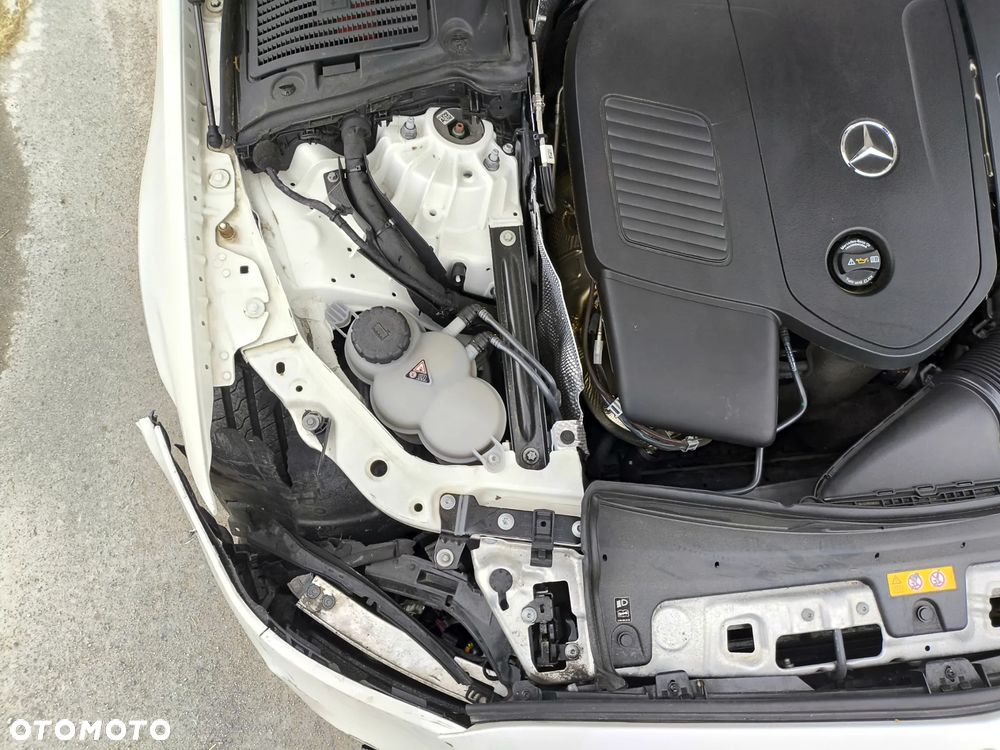 Mercedes-Benz Klasa C 200 4Matic 9G-TRONIC AMG Line - 21