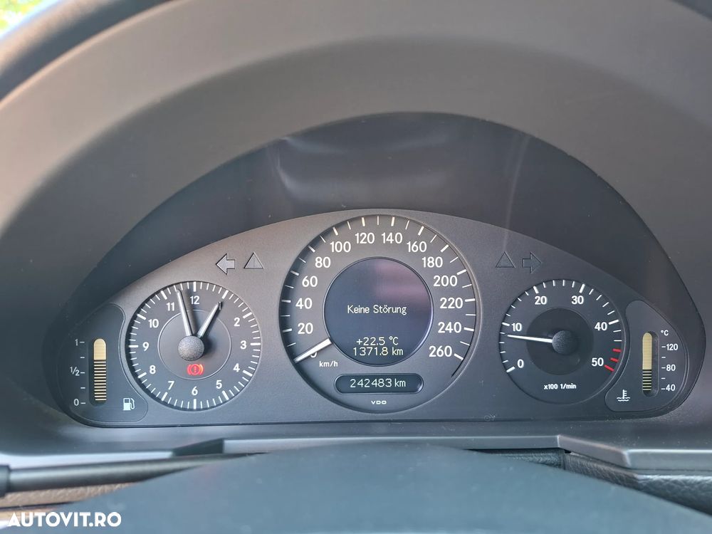 Mercedes-Benz E 220 CDI - 8