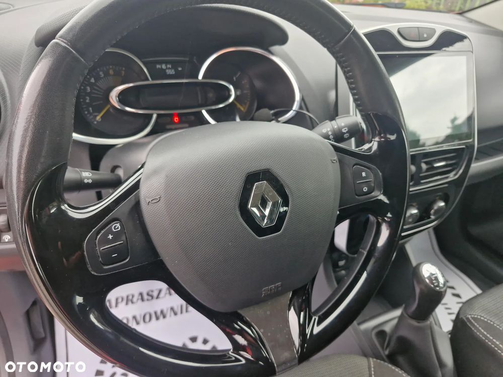 Renault Clio 1.2 16V Limited Plus - 10