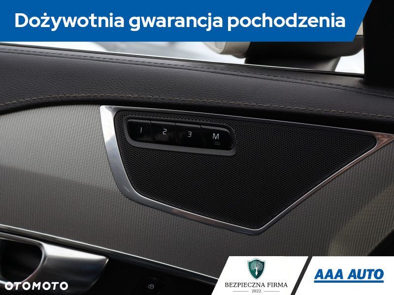 Volvo XC 90 - 20