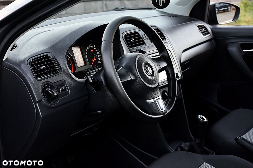 Volkswagen Polo 1.4 16V Comfortline - 17