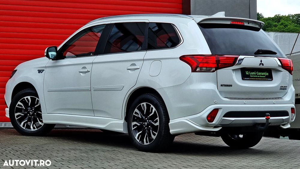 Mitsubishi Outlander 2.0 4WD - 5