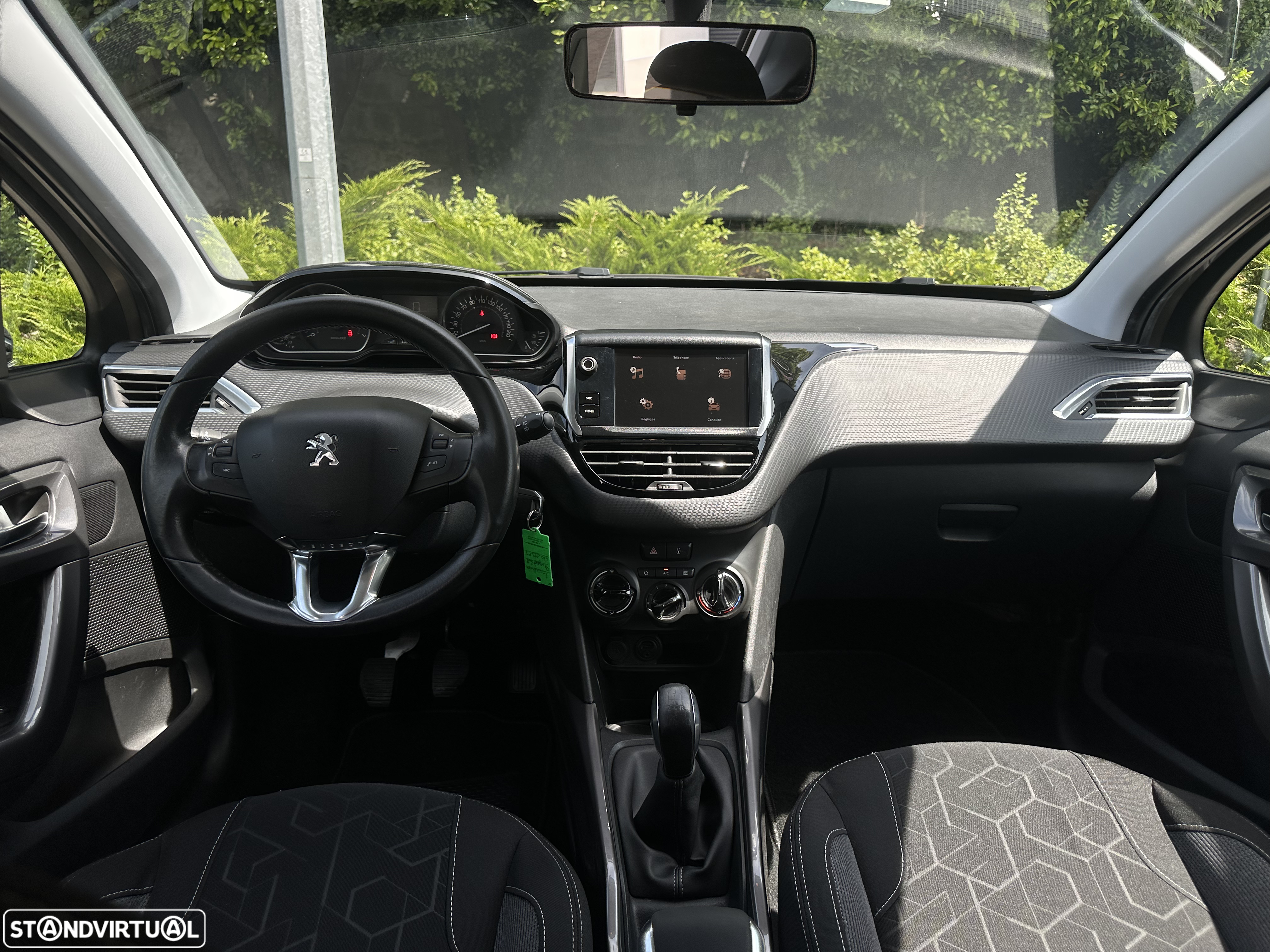 Peugeot 2008 PureTech 100 Style - 17