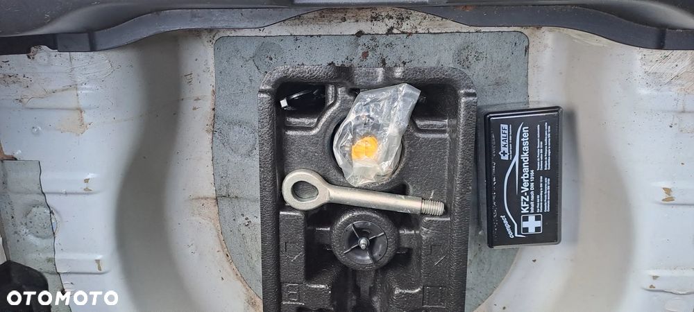 Chevrolet Cruze 1.8 LTZ - 34