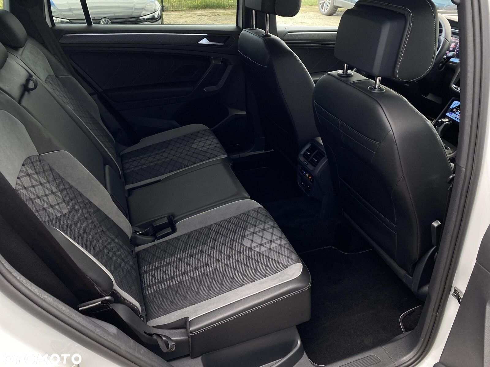 Volkswagen Tiguan Allspace 2.0 TDI 4Mot R-Line DSG - 38