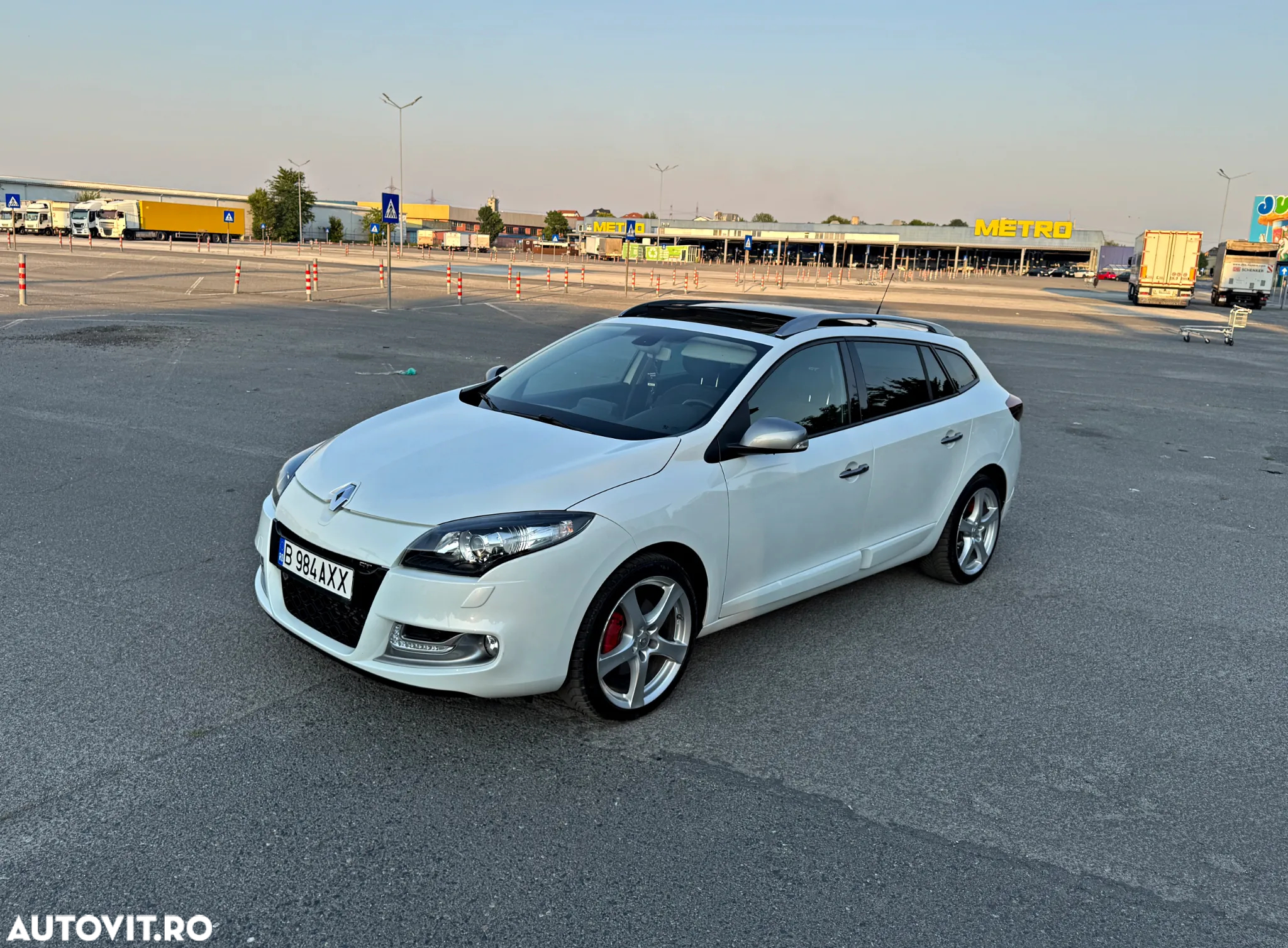 Renault Megane Grandtour TCe 190 Start & Stop GT - 14