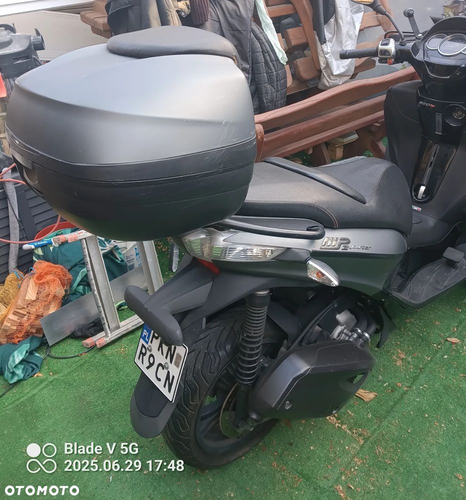 Piaggio MP-3 - 3