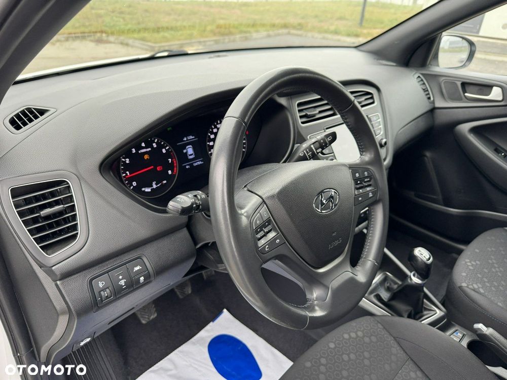 Hyundai i20 blue 1.2 YES!+ - 21