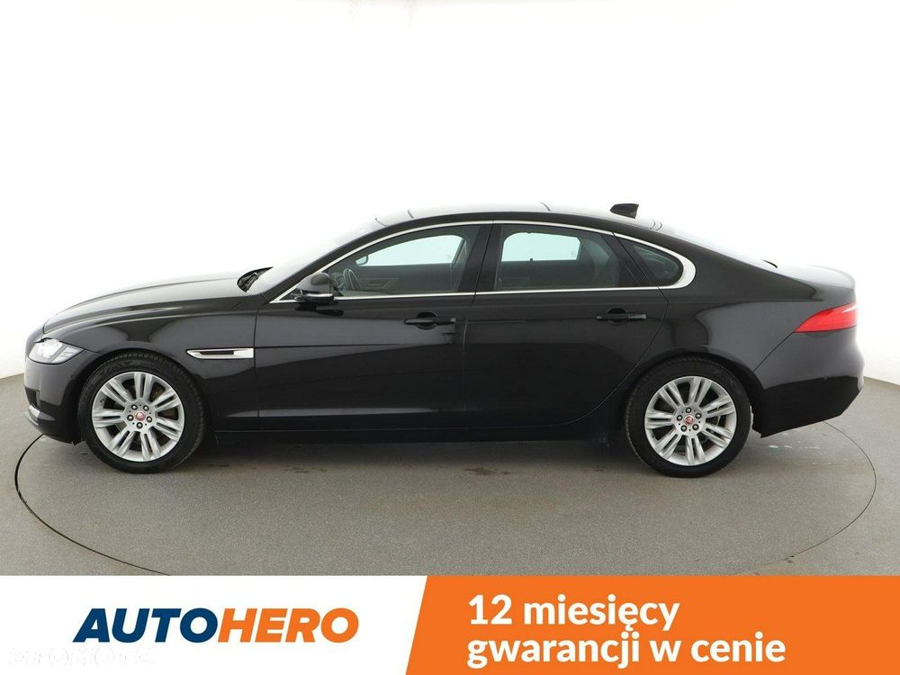 Jaguar XF 2.0 i4D Prestige - 3