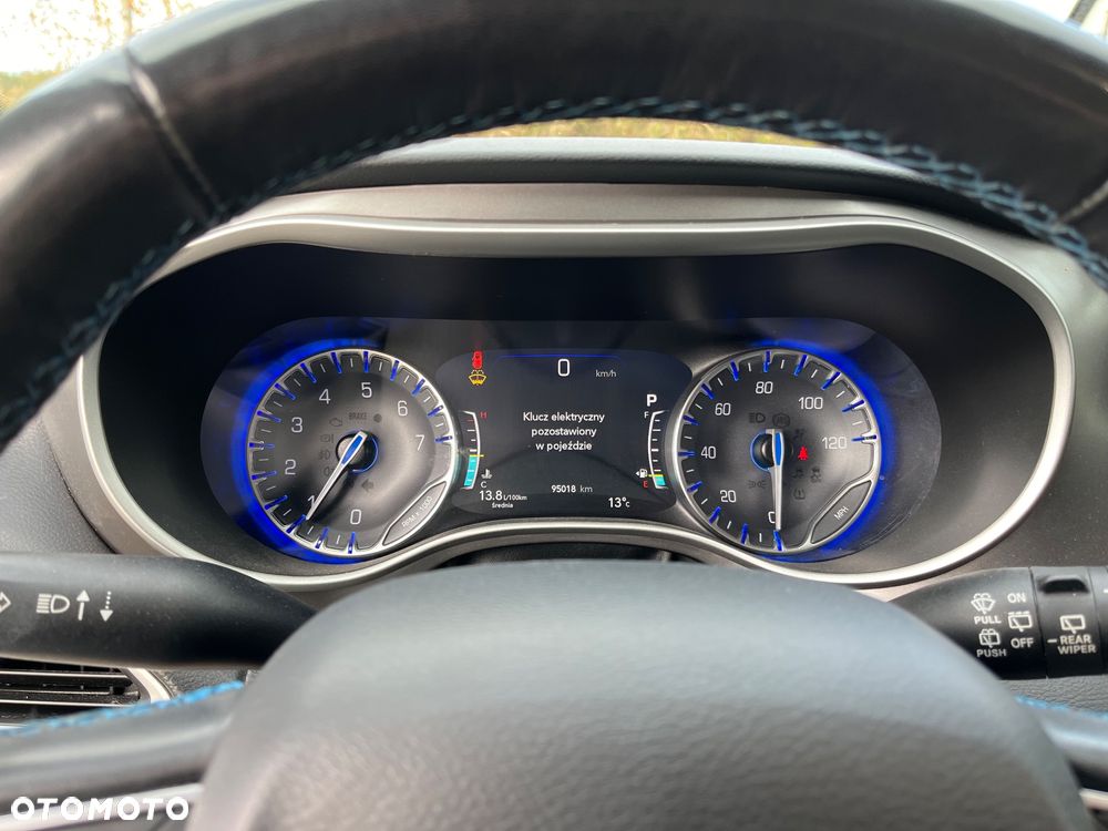 Chrysler Pacifica - 6