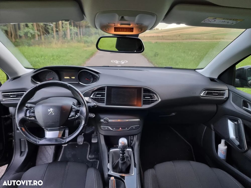 Peugeot 308 1.2 L PureTech Turbo Access - 15
