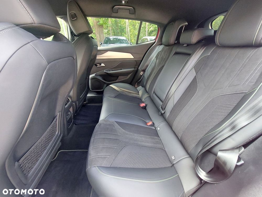 Peugeot 408 1.2 PureTech GT S&S EAT8 - 12