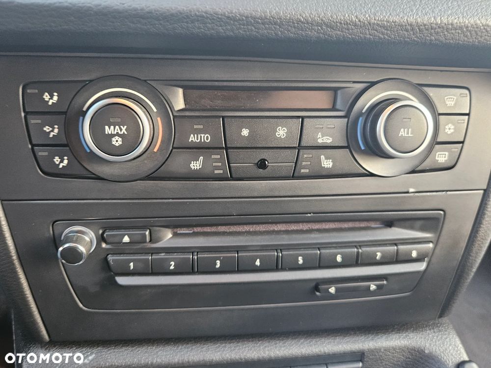 BMW X1 sDrive18i - 37