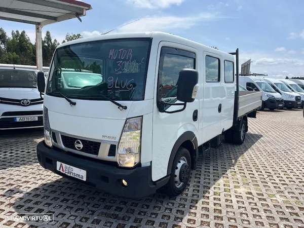 Nissan NT400 3.0 CAB/TRIPLA 9 LUG.
