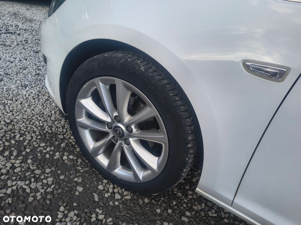 Opel Astra 2.0 CDTI DPF White Edition - 11