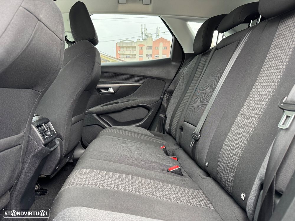 Peugeot 3008 PureTech 130 Stop & Start GPF Allure - 9