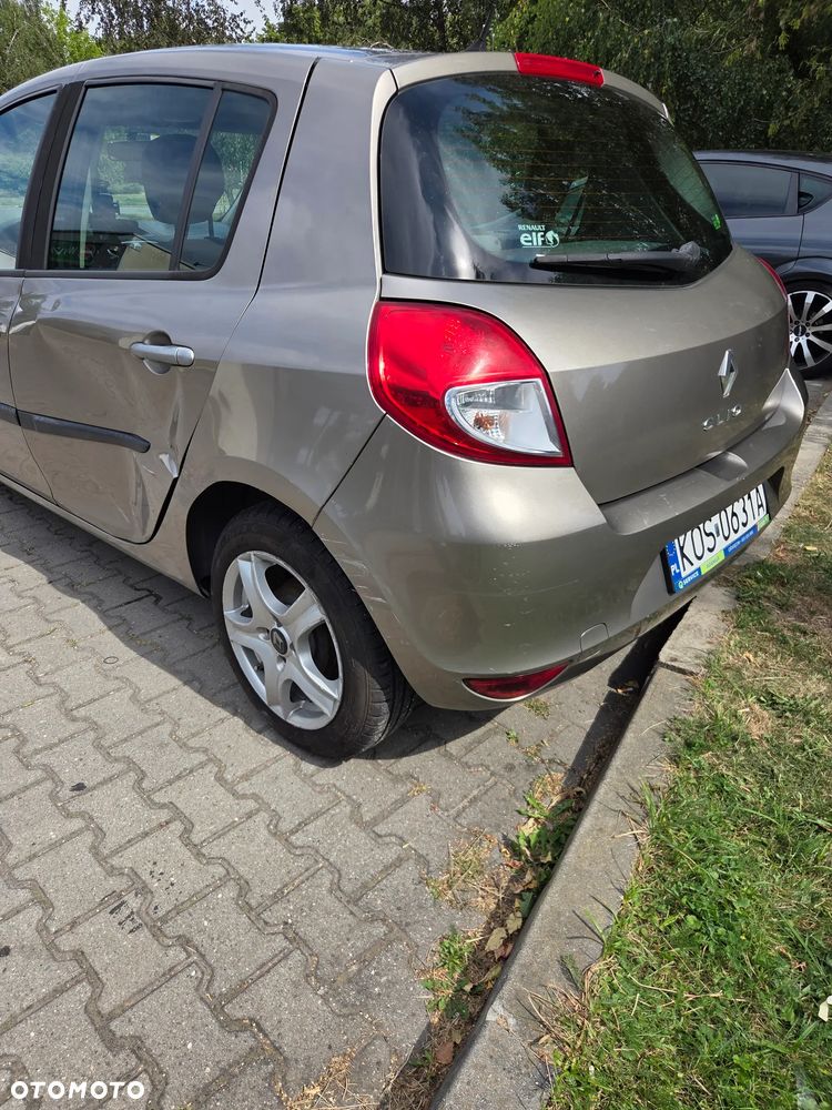 Renault Clio 1.2 16V Expression - 6